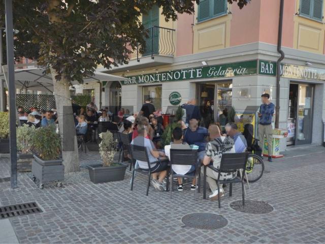 Locale Commerciale in affitto a Cairo Montenotte, Savona