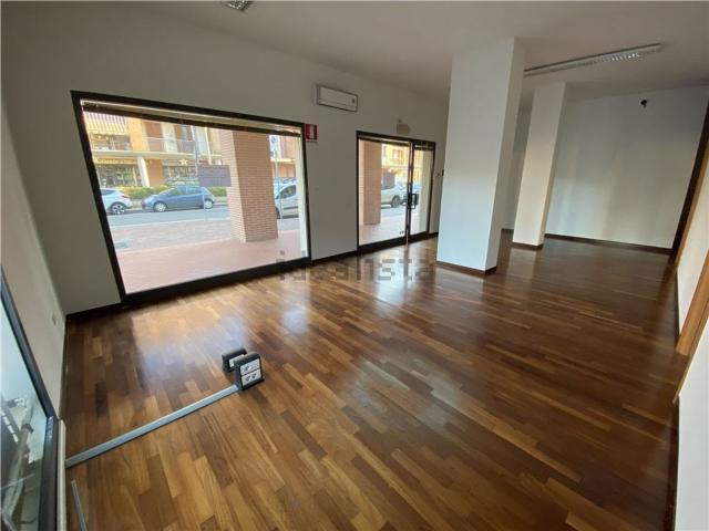 Locale Commerciale in affitto a Unione dei Comuni Circondario dell'Empolese Valdelsa, Montelupo Fiorentino