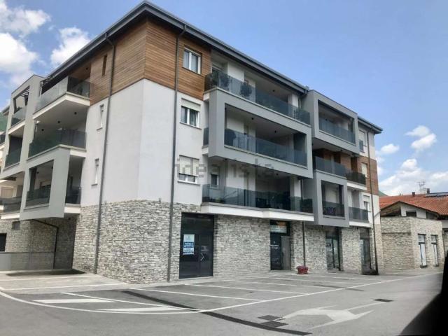 Locale Commerciale in affitto a Castel Di Sangro, Abruzzo