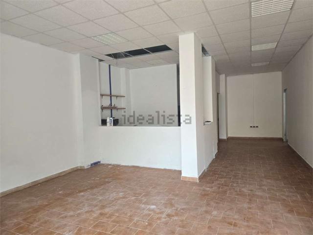 Locale Commerciale in affitto a Calabria, Catanzaro