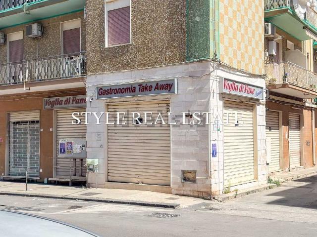 Locale Commerciale in affitto a Acradina, Siracusa