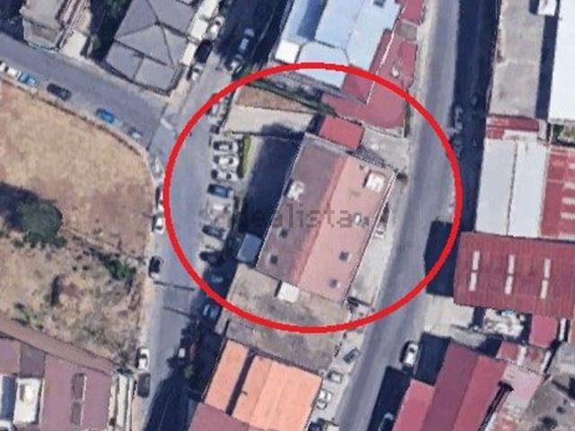 Locale Commerciale in affitto a Calabria, Reggio Calabria