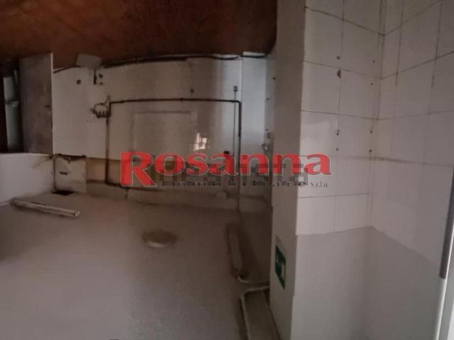 Locale Commerciale in affitto a Venezia Nuova, Livorno