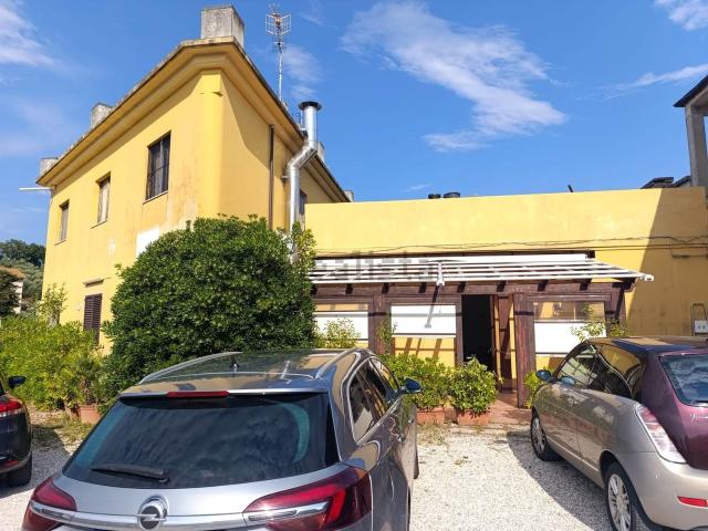 Locale Commerciale in affitto a Marche, Ascoli Piceno
