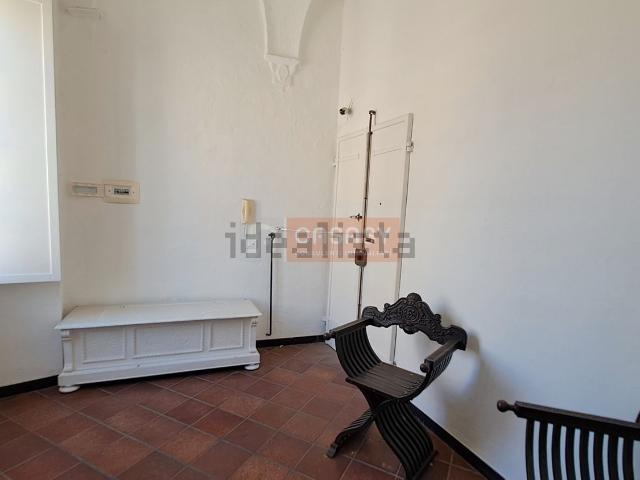 Locale Commerciale in affitto a Albenga, Liguria