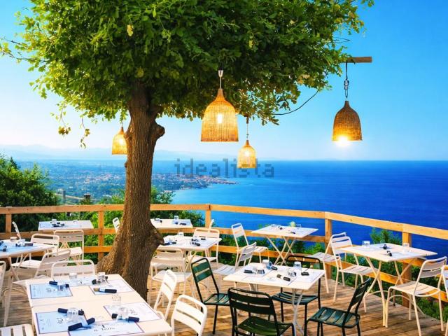 Locale Commerciale in affitto a Acireale, Sicilia