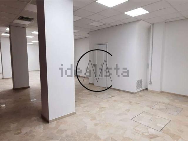 Locale Commerciale in affitto a San Zeno, Treviso