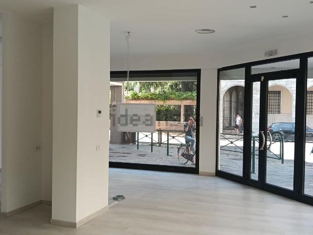Locale Commerciale in affitto a San Zeno, Treviso