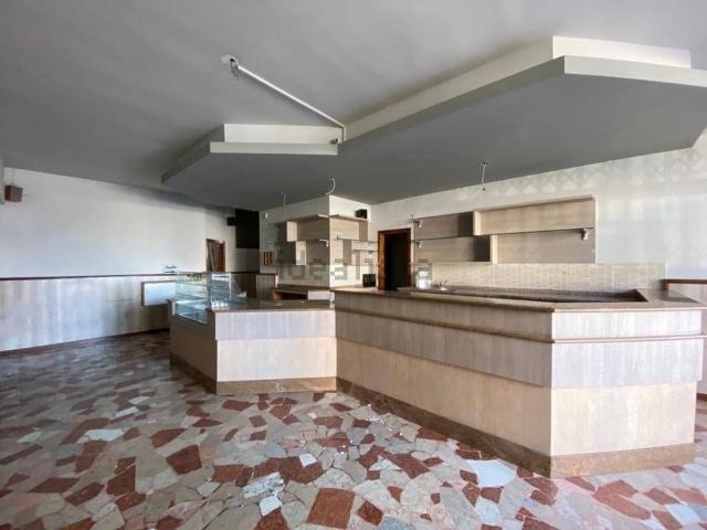 Locale Commerciale in affitto a Martellago, Veneto