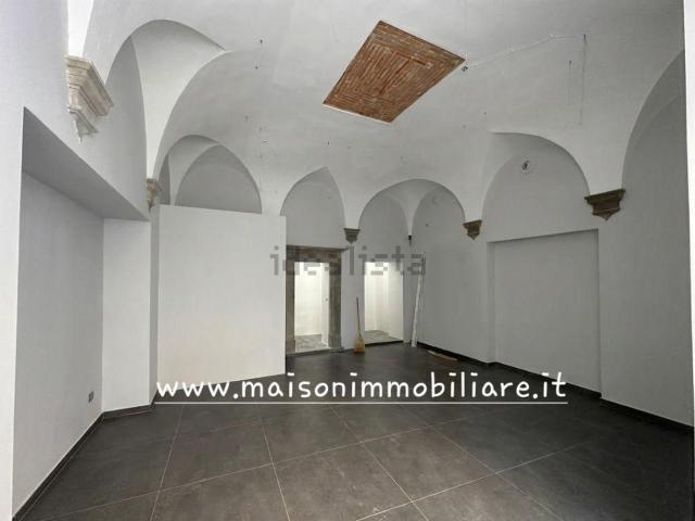 Locale Commerciale in affitto a Prato, Toscana