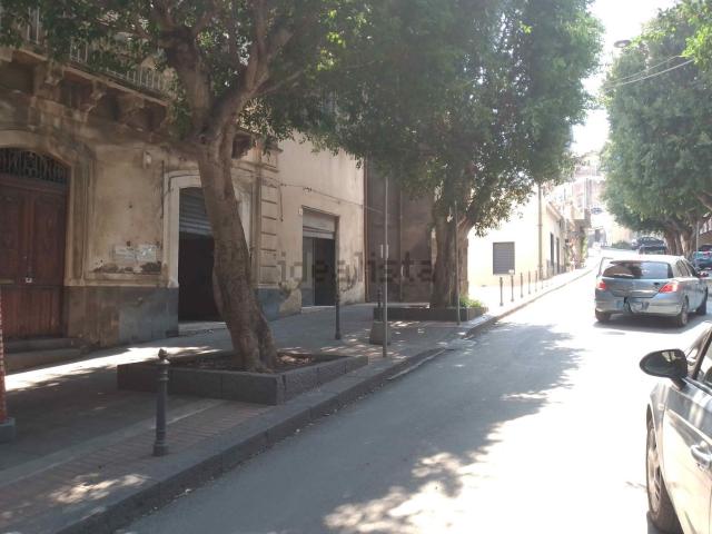Locale Commerciale in affitto a Paternò, Sicilia