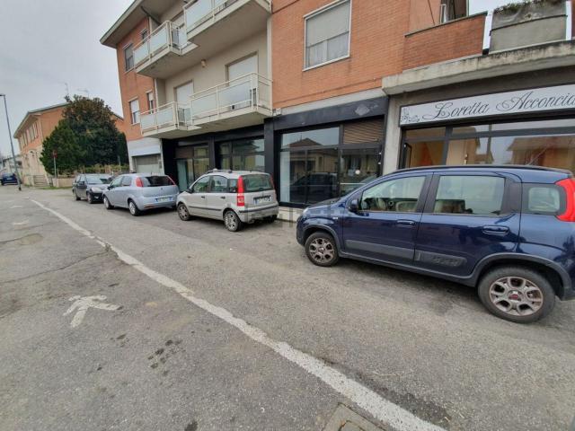 Locale Commerciale in affitto a Piemonte, Alessandria