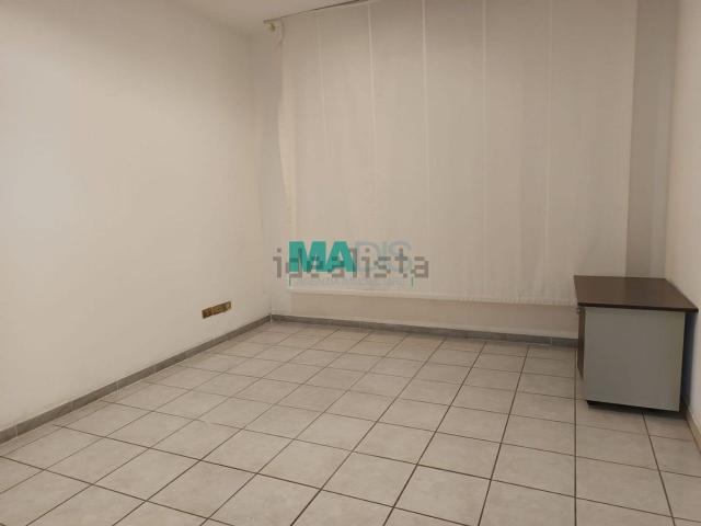 Locale Commerciale in affitto a Prato, Toscana