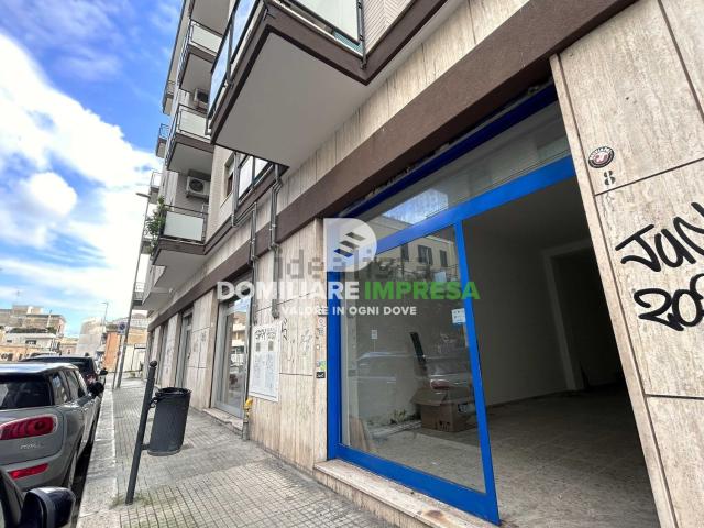 Locale Commerciale in affitto a Puglia, Lecce