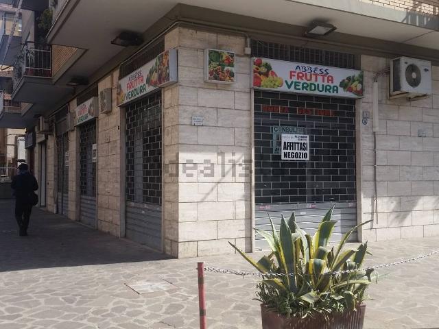 Locale Commerciale in affitto a Roma Capitale, Lazio