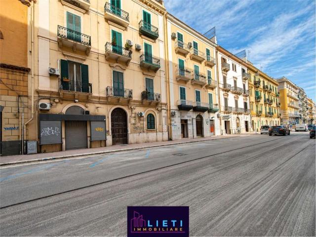 Locale Commerciale in affitto a Puglia, Taranto