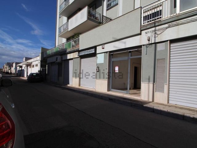 Locale Commerciale in affitto a Puglia, Taranto