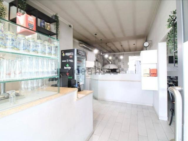 Locale Commerciale in affitto a Capaccio, Campania