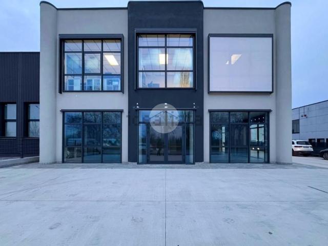 Locale Commerciale in affitto a Volta Mantovana, Lombardia