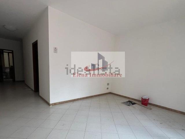 Locale Commerciale in affitto a Alcamo, Sicilia