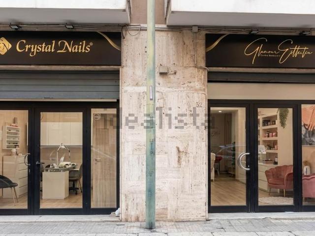 Locale Commerciale in affitto a Calabria, Reggio Calabria