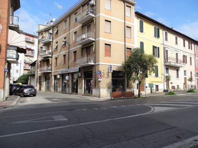 Locale Commerciale in affitto a Città Giardino, Terni