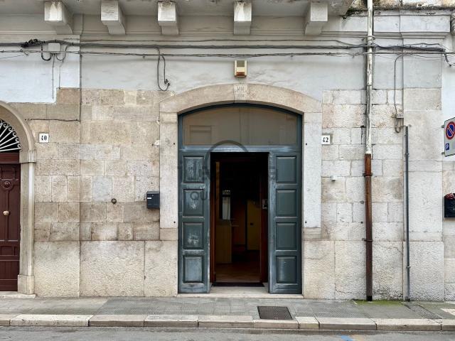 Locale Commerciale in affitto a Puglia, Barletta-andria-trani