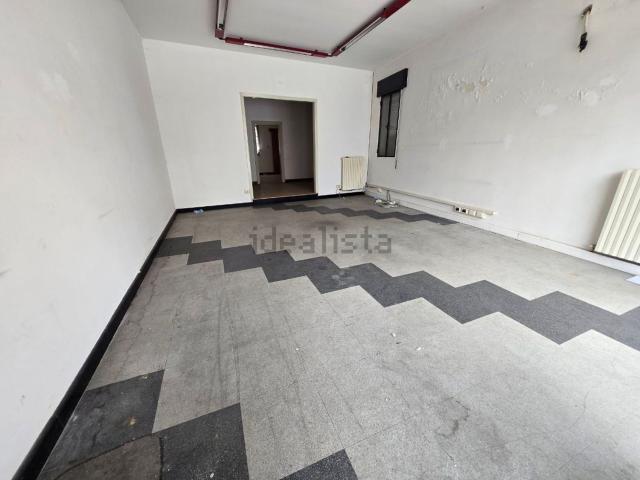 Locale Commerciale in affitto a San Lazzaro, Padova