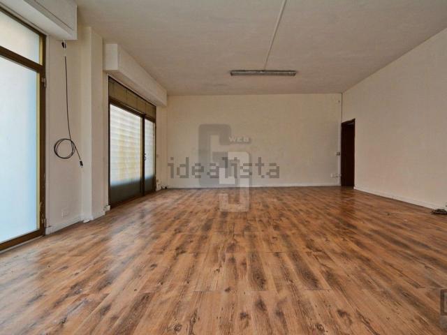 Locale Commerciale in affitto a Padule, Sesto Fiorentino