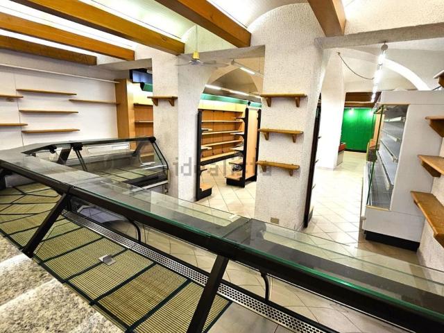 Locale Commerciale in affitto a Piemonte, Cuneo