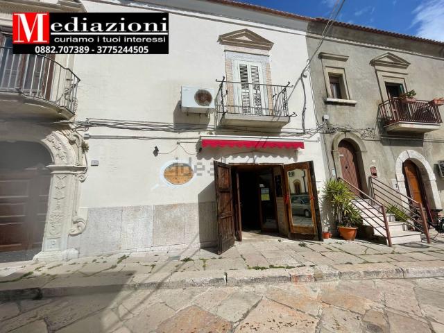 Locale Commerciale in affitto a Puglia, Foggia