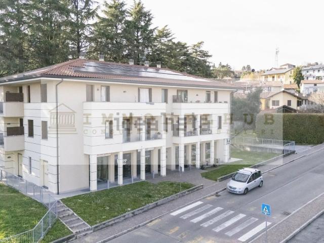 Locale Commerciale in affitto a Viganò, Lombardia
