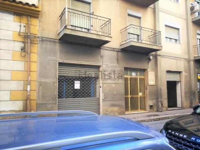 Locale Commerciale in affitto a Quartiere Provvidenza, Caltanissetta