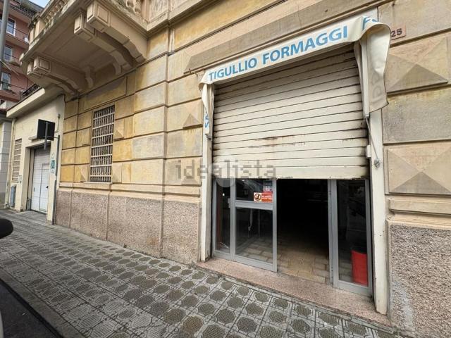 Locale Commerciale in affitto a Lavagna, Liguria