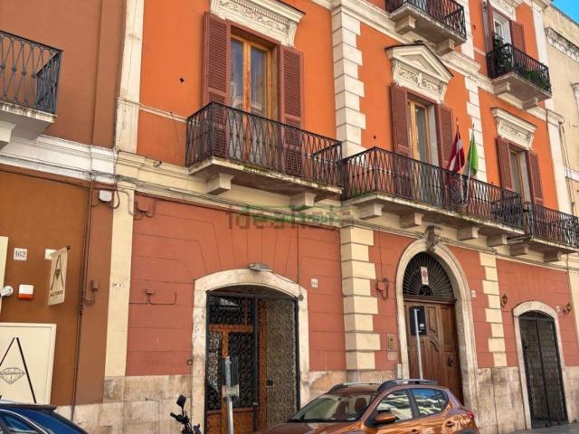 Locale Commerciale in affitto a Municipio 1, Puglia