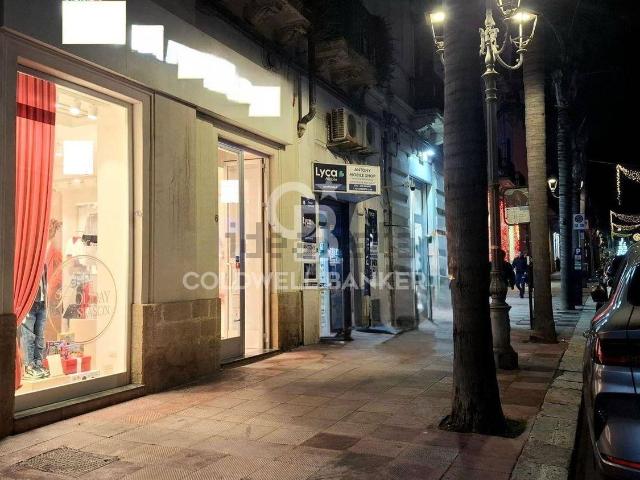 Locale Commerciale in affitto a Centro, Puglia