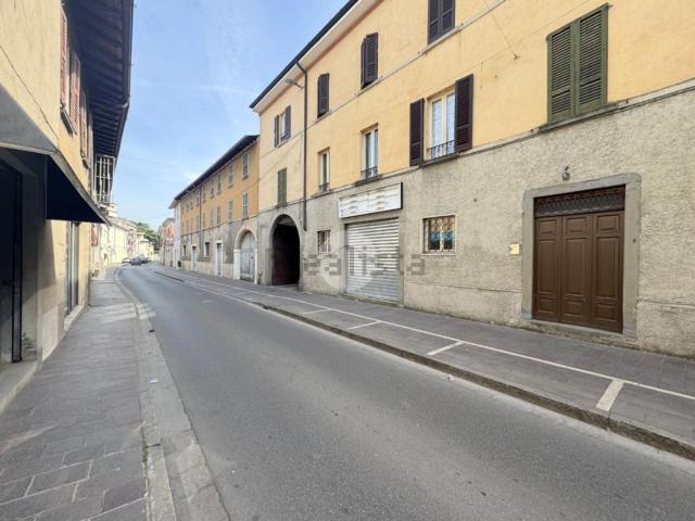 Locale Commerciale in affitto a Ospitaletto, Lombardia