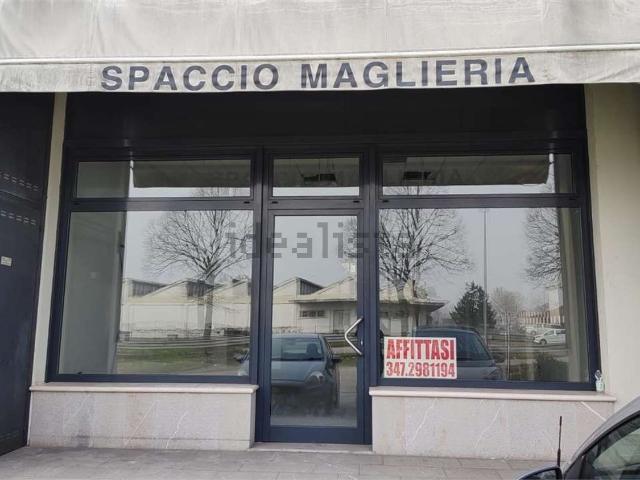 Locale Commerciale in affitto a Susegana, Veneto