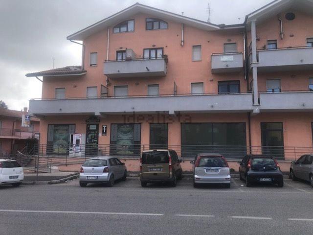 Locale Commerciale in affitto a Avezzano, Abruzzo