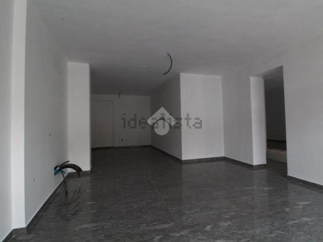 Locale Commerciale in affitto a Manerbio, Lombardia