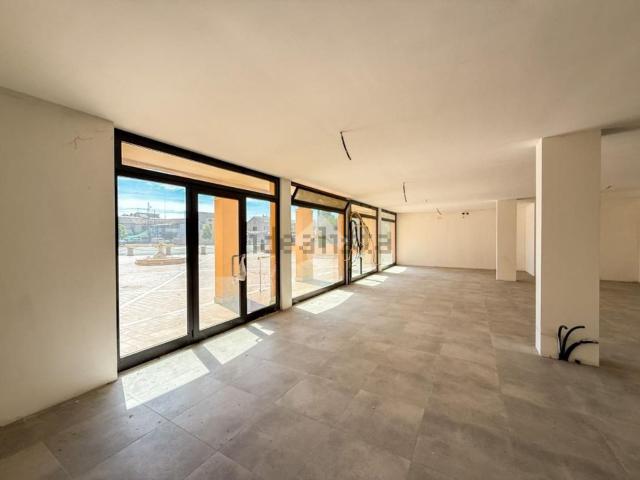 Locale Commerciale in affitto a Soncino, Lombardia