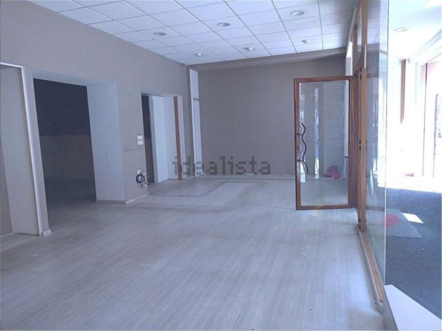 Locale Commerciale in affitto a Marche, Pesaro E Urbino