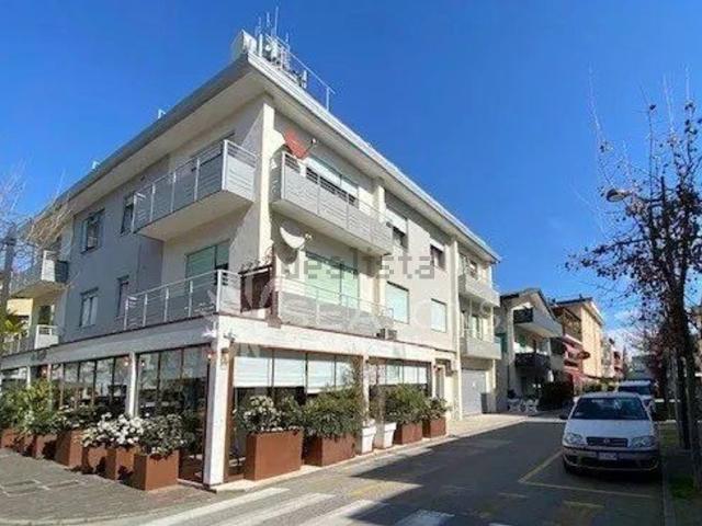 Locale Commerciale in affitto a Caorle, Veneto