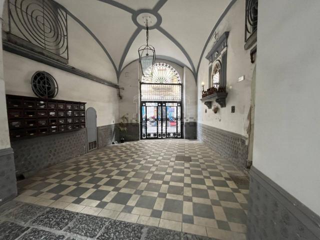Locale Commerciale in affitto a Municipalità 5, Campania