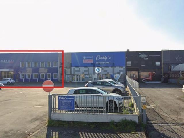 Locale Commerciale in affitto a Unione dei comuni del Sorbara, Castelfranco Emilia