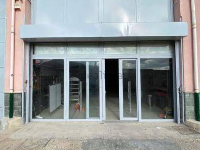 Locale Commerciale in affitto a II Circoscrizione, Palermo