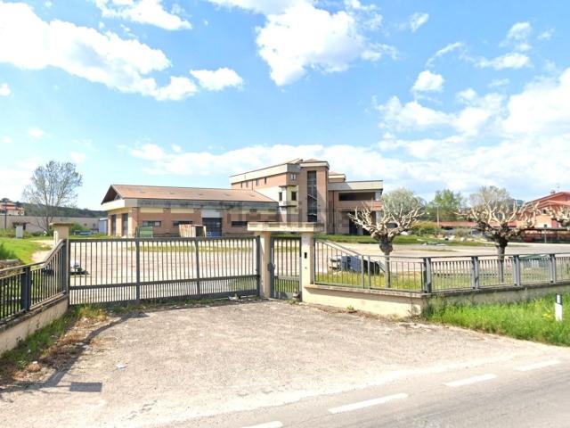 Locale Commerciale in affitto a Ripi, Lazio