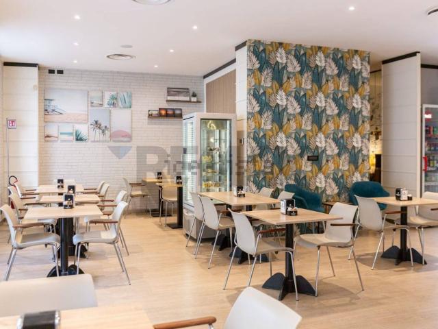 Locale Commerciale in affitto a Rimini, Reggio Emilia