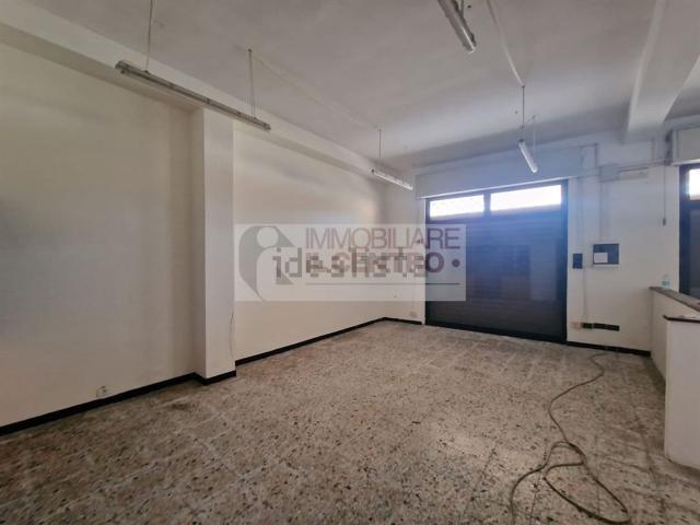 Locale Commerciale in affitto a Unione di comuni Montana Lunigiana, Aulla