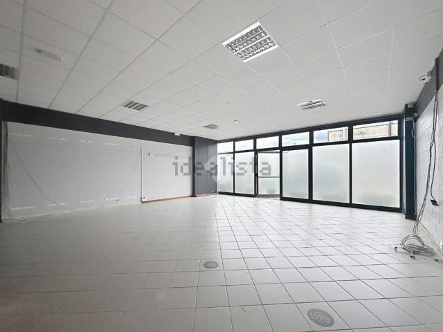 Locale Commerciale in affitto a Novi, San Giovannialla Vena